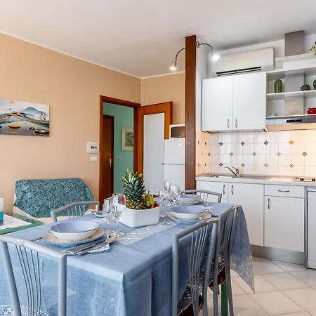 Apartment Casa Marina Di